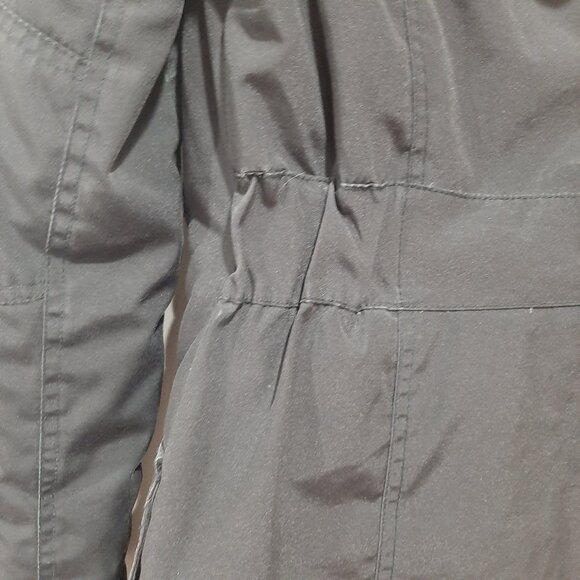 Vintage TNA Aritzia parka - Picture 8 of 8